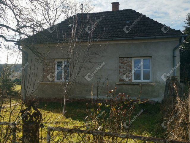 Eladó családi ház, Hahóton 10.9 M Ft, 3 szobás