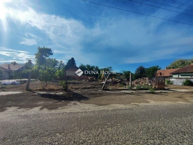 Eladó ikerház, Monoron 88.9 M Ft, 4 szobás / költözzbe.hu