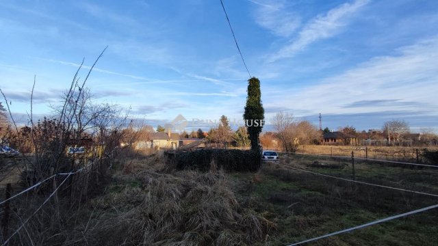 Eladó telek, Cegléden, Dézsa utcában 2.999 M Ft