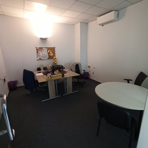 Eladó iroda, Szolnokon 126 M Ft / költözzbe.hu