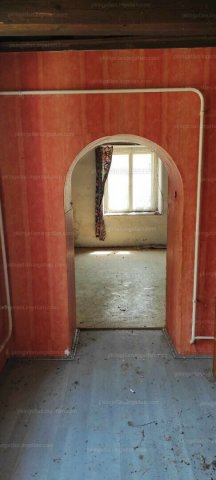 Eladó családi ház, Rumon 6.9 M Ft, 2 szobás