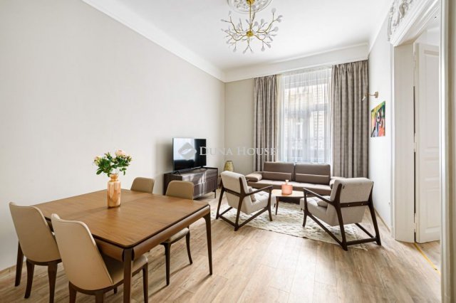 Eladó téglalakás, Budapesten, V. kerületben 288 M Ft, 4 szobás