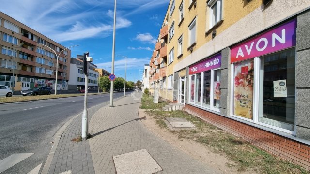 Kiadó üzlethelyiség, Székesfehérvárott 450 E Ft / hó