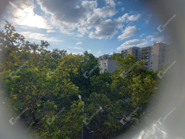 Eladó panellakás, Győrött 47.5 M Ft, 3 szobás