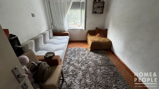 Eladó családi ház, Makón 17 M Ft, 2 szobás