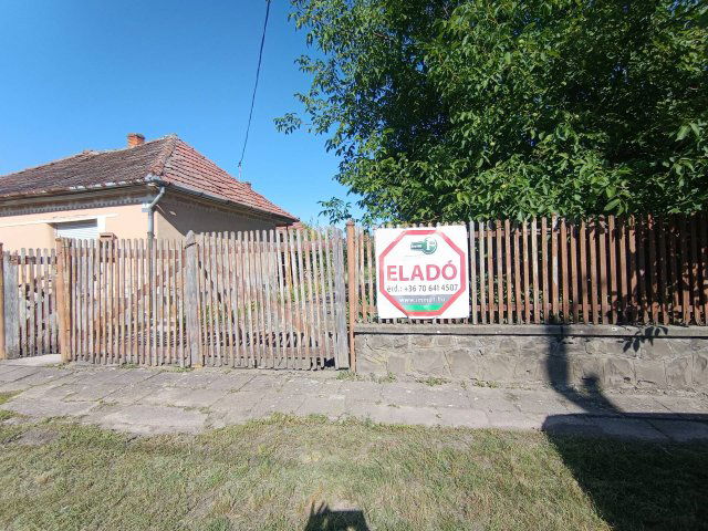 Eladó családi ház, Vámosújfalun 13.99 M Ft, 3 szobás