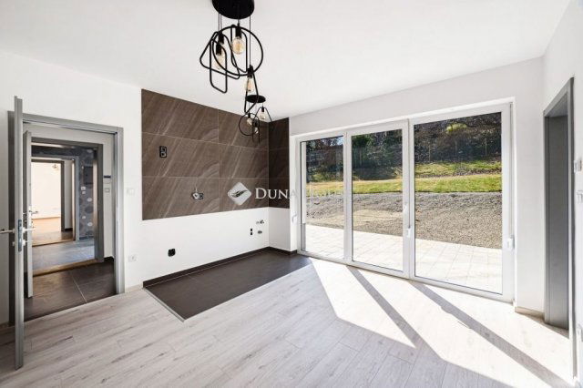 Eladó családi ház, Budapesten, II. kerületben 880.11 M Ft