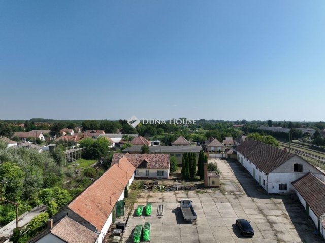 Eladó ipari ingatlan, Jánoshalmán 350 M Ft / költözzbe.hu