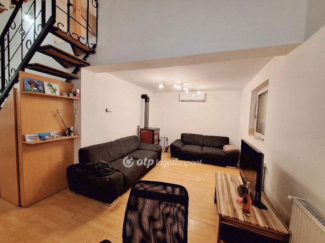 Eladó családi ház, Győrött 45 M Ft, 2 szobás