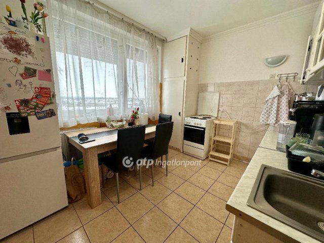 Eladó panellakás, Debrecenben 58.7 M Ft, 2 szobás