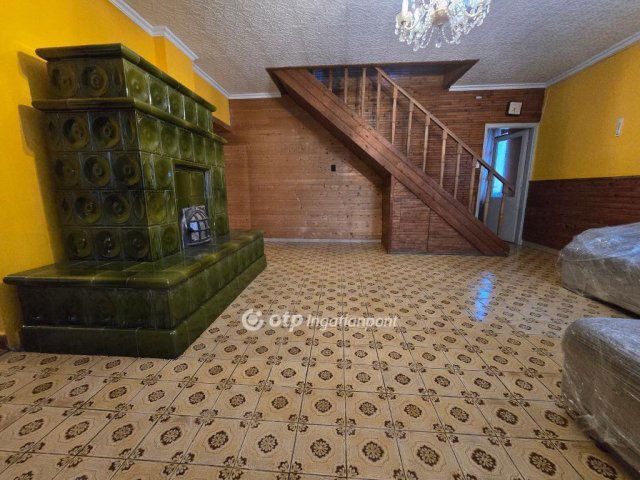 Eladó családi ház, Nemesszalókon 41.9 M Ft, 5+1 szobás