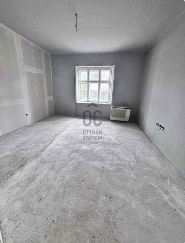 Eladó családi ház, Tiszalökön 6.99 M Ft, 2 szobás