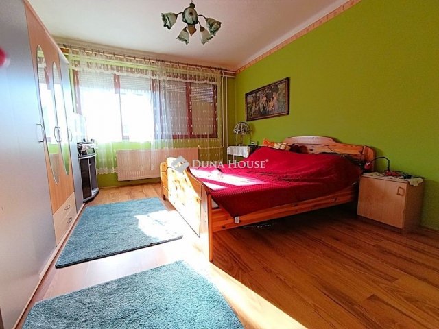 Eladó családi ház, Mohácson 99 M Ft, 4 szobás