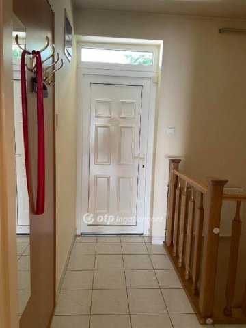 Eladó sorház, Pécelen 95.9 M Ft, 3 szobás / költözzbe.hu