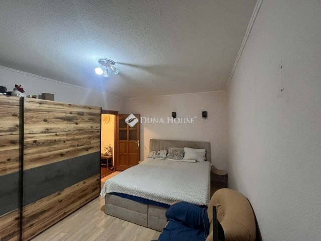 Eladó panellakás, Hódmezővásárhelyen 40.5 M Ft, 2 szobás