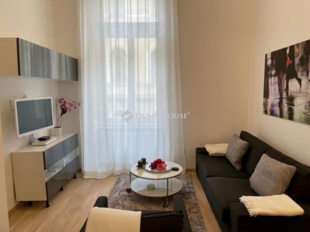 Kiadó téglalakás, albérlet, Budapesten, V. kerületben
