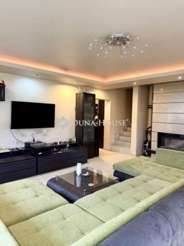 Eladó ikerház, Budapesten, XVIII. kerületben 130 M Ft, 4 szobás