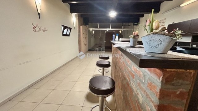 Eladó családi ház, Kőszegen 150 M Ft, 1 szobás