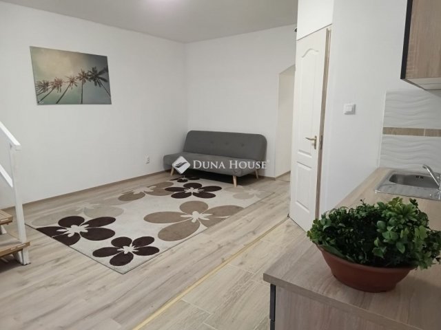 Eladó téglalakás, Budapesten, VII. kerületben 30.9 M Ft