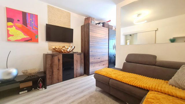 Eladó téglalakás, Hévízen 54 M Ft, 2 szobás