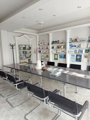 Eladó ipari ingatlan, Komáromban 1270.5 M Ft