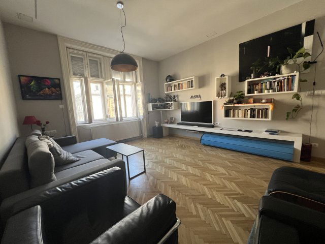 Eladó téglalakás, Budapesten, VI. kerületben 79.9 M Ft, 2 szobás