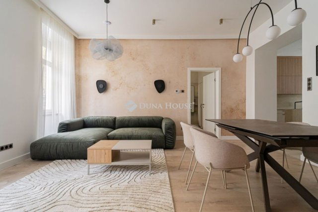 Eladó téglalakás, Budapesten, VI. kerületben 149 M Ft, 3 szobás