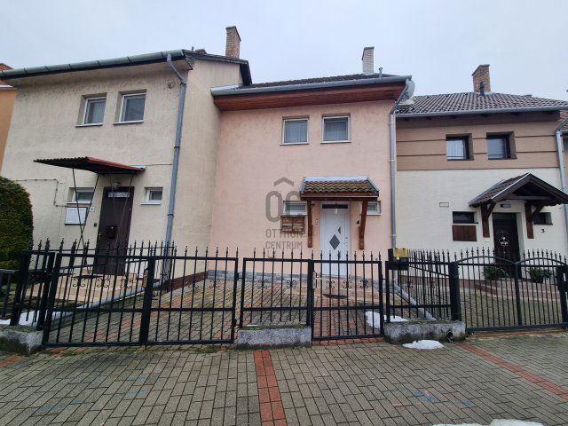 Eladó sorház, Siófokon 89.99 M Ft, 4 szobás