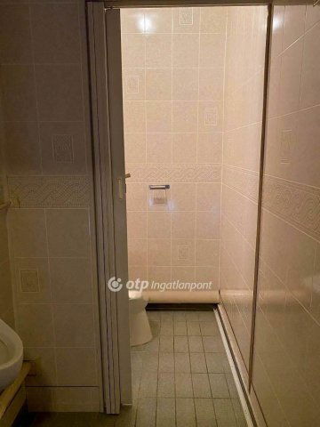 Eladó üzlethelyiség, Szigetszentmiklóson 62.9 M Ft