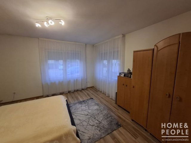 Eladó családi ház, Zsombón 68 M Ft, 3 szobás