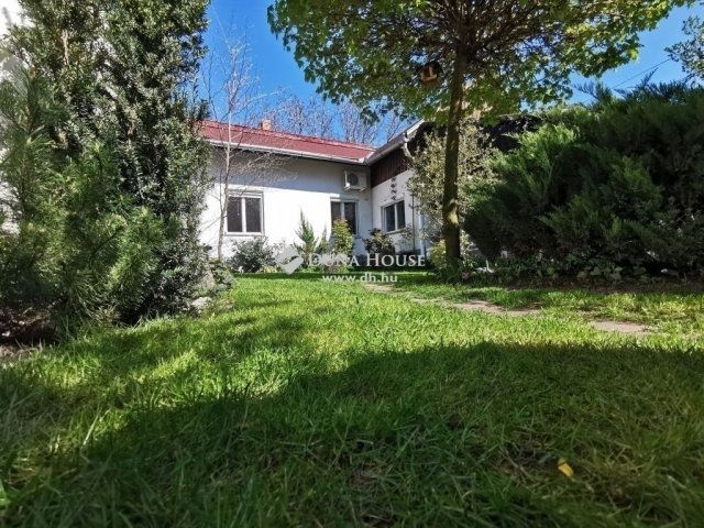 Eladó családi ház, Kecskeméten 53 M Ft, 2 szobás