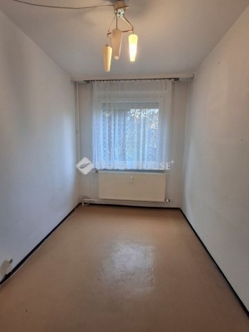 Eladó panellakás, Debrecenben 58.5 M Ft, 3 szobás