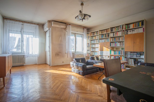 Eladó téglalakás, Budapesten, I. kerületben, Dózsa György téren