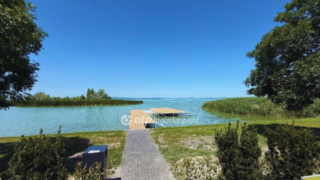 Eladó téglalakás, Balatonszemesen 165 M Ft, 3 szobás