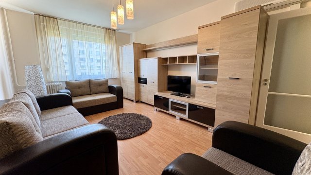 Kiadó panellakás, albérlet, Debrecenben 250 E Ft / hó, 3 szobás