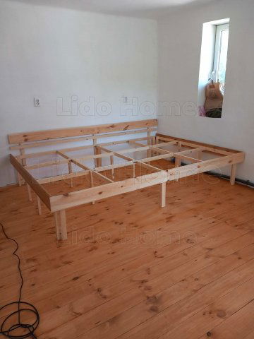 Eladó családi ház, Győrszemerén 26 M Ft, 9 szobás