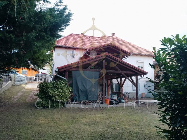 Eladó családi ház, Lengyeltótiban 34.99 M Ft, 6 szobás