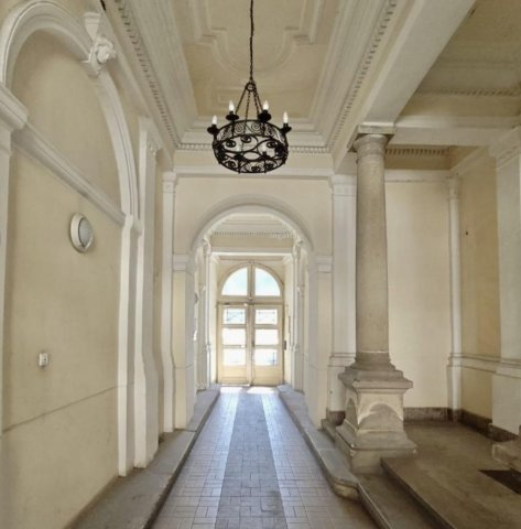 Eladó téglalakás, Budapesten, V. kerületben, Belgrád rakparton