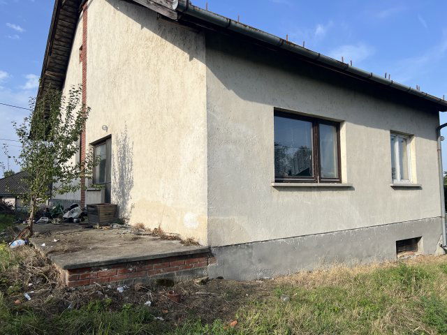 Eladó családi ház, Győrött 55 M Ft, 3 szobás
