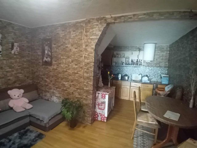 Eladó családi ház, Erdőtelken 15 M Ft, 1+1 szobás