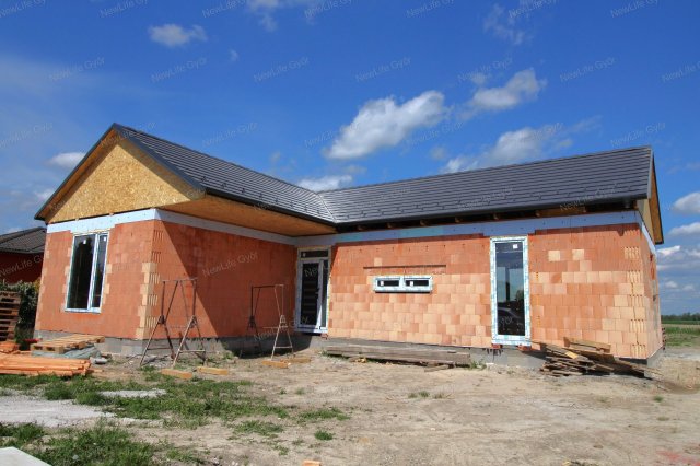 Eladó családi ház, Győrzámolyon 129.99 M Ft, 5 szobás
