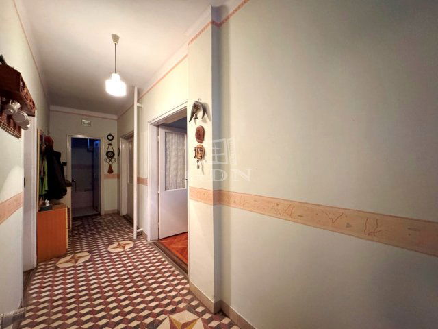 Eladó családi ház, Magyaralmáson 51 M Ft, 3 szobás