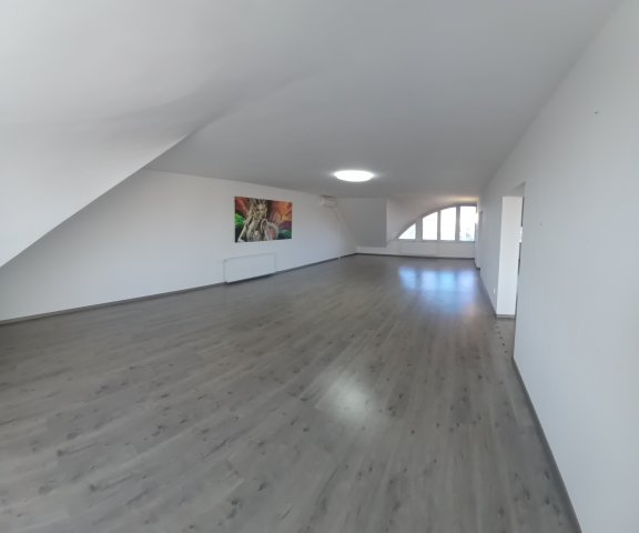 Eladó családi ház, Debrecenben 250 M Ft, 4 szobás