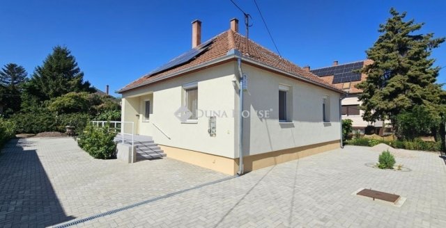 Eladó családi ház, Kecskeméten 79.99 M Ft, 2 szobás