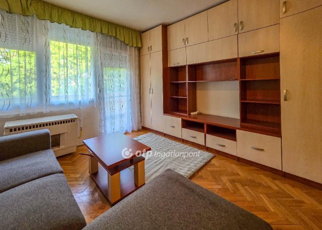 Kiadó téglalakás, albérlet, Debrecenben 200 E Ft / hó, 2 szobás