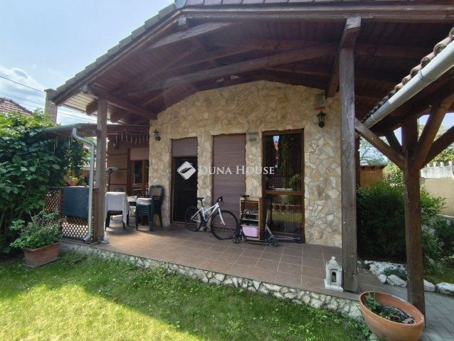 Eladó ikerház, Gödön 99.5 M Ft, 2+2 szobás