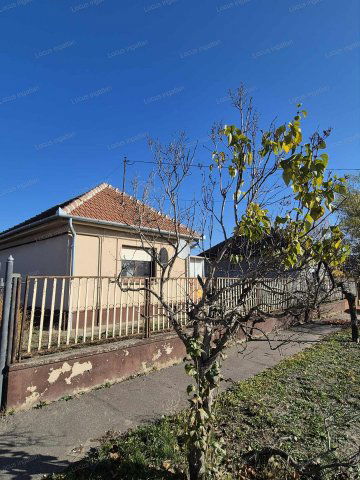 Eladó családi ház, Kőröstetétlenen 21.99 M Ft, 2 szobás