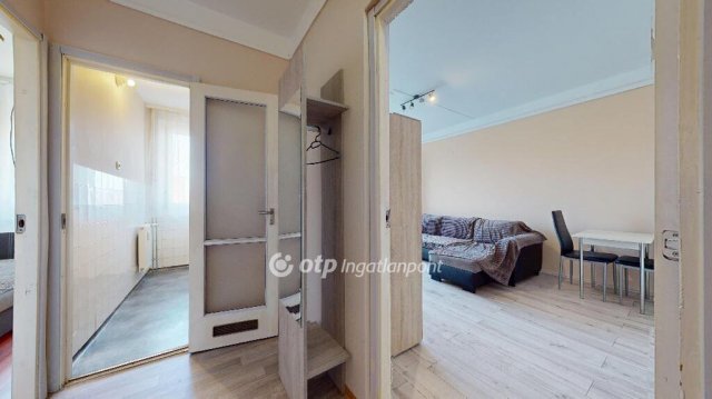 Eladó panellakás, Miskolcon 34 M Ft, 1+1 szobás