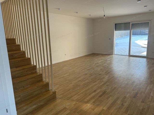 Eladó családi ház, Balatonakarattyán 169 M Ft, 4 szobás