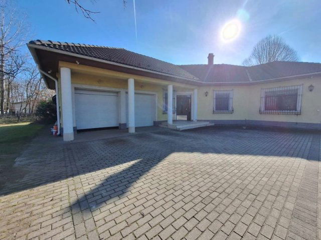 Eladó családi ház, Lajosmizsén 280 M Ft, 4 szobás